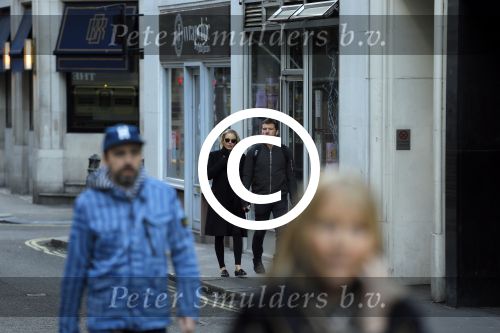 Londen 14 december 2014
Sam Worthington met zijn zwangere vriendin Lara Bingle in Londen