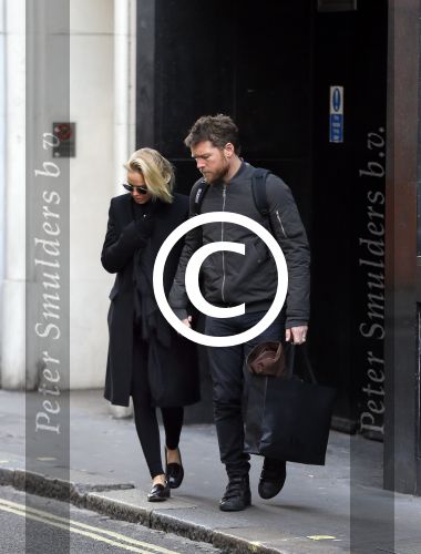 Londen 14 december 2014
Sam Worthington met zijn zwangere vriendin Lara Bingle in Londen