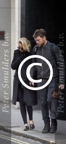 Londen 14 december 2014
Sam Worthington met zijn zwangere vriendin Lara Bingle in Londen