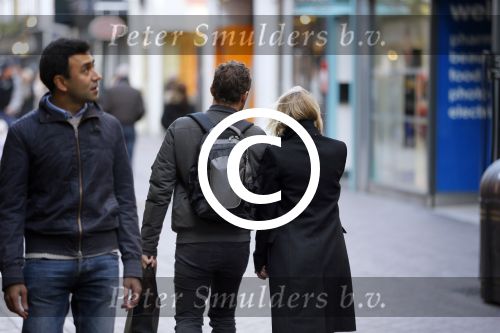 Londen 14 december 2014
Sam Worthington met zijn zwangere vriendin Lara Bingle in Londen