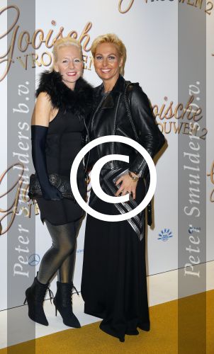 Amsterdam 1 december 2014
Premiere Gooische vrouwen 2 in het nieuwe de la mar met in de hoofdrollen Linda de Mol Lies Visschedijk Tjitske Reijdinga en Susan Visser. Sandra Peek met een vriendin