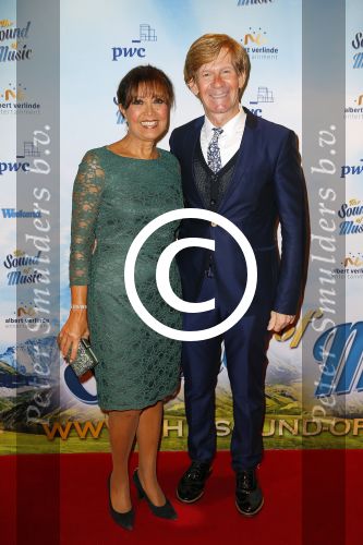 Den Bosch 23 november 2014
Premiere Sound of music in de parade in Den Bosch. Addy v d Krommenacker met Sandra Reemer