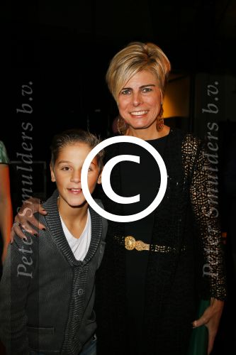 Amsterdam 11 december 2014
Presentatie van het nieuwe tijdschrift en platform van Wendy v Dijk.
Prinses Laurentien onthult het eerste exemplaar. Mike v Dijk Erland Galjaard Sem v Dijk in gesprek met prinses Laurentien