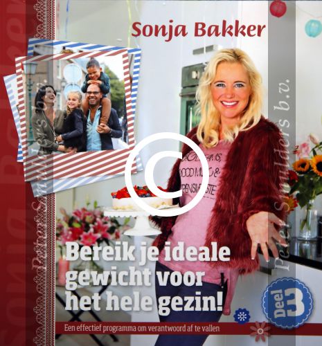Hoorn 18 december 2014
Presentatie boek Sonja Bakker in de schouwburg van Hoorn.
Jan Reus en hun zoon Bram zijn ook aanwezig.