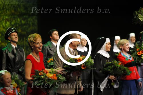 Den Bosch 23 november 2014
Premiere Sound of music in de parade in Den Bosch. 
De cast bestaat uit Anouk Maas Ad Knippels Maaike Widdershoven
Tony Neef Cindy Bell en  Vajen v d Bosch in de Albert Verlinde produktie.