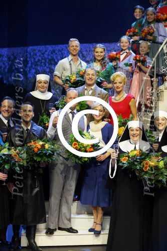 Den Bosch 23 november 2014
Premiere Sound of music in de parade in Den Bosch. 
De cast bestaat uit Anouk Maas Ad Knippels Maaike Widdershoven
Tony Neef Cindy Bell en  Vajen v d Bosch in de Albert Verlinde produktie.