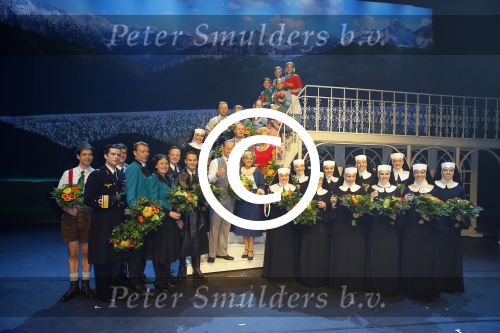 Den Bosch 23 november 2014
Premiere Sound of music in de parade in Den Bosch. 
De cast bestaat uit Anouk Maas Ad Knippels Maaike Widdershoven
Tony Neef Cindy Bell en  Vajen v d Bosch in de Albert Verlinde produktie.