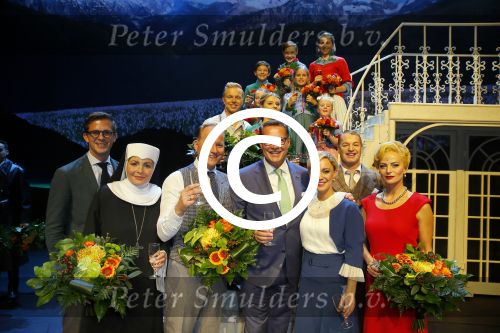 Den Bosch 23 november 2014
Premiere Sound of music in de parade in Den Bosch. 
De cast bestaat uit Anouk Maas Ad Knippels Maaike Widdershoven
Tony Neef Cindy Bell en  Vajen v d Bosch in de Albert Verlinde produktie.