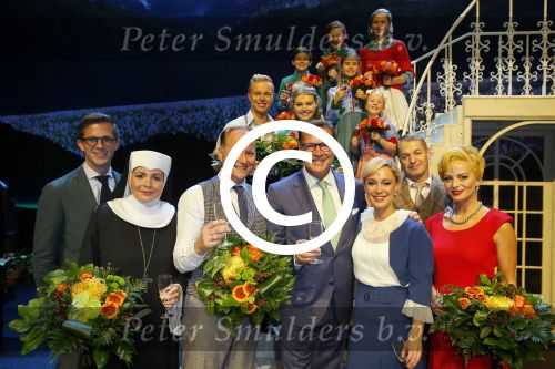 Den Bosch 23 november 2014
Premiere Sound of music in de parade in Den Bosch. 
De cast bestaat uit Anouk Maas Ad Knippels Maaike Widdershoven
Tony Neef Cindy Bell en  Vajen v d Bosch in de Albert Verlinde produktie.