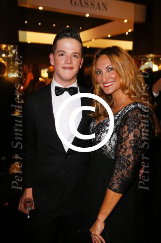 Amsterdam 11 december 2014
Luxery fair vip avond in de RAI. Stella Koedam met Ncky en modellen van haar