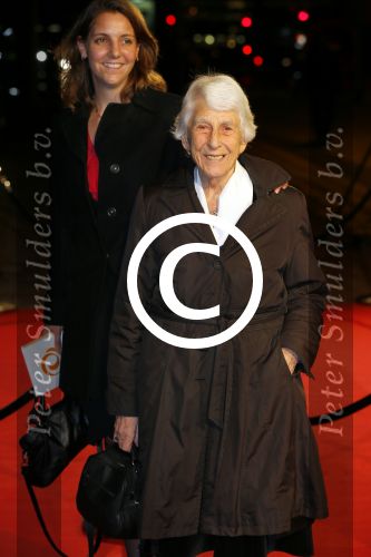 Utrecht 8 december 2014
Mr Pieter v Vollenhoven viert samen met zijn familie ,Prinses Margriet Prins Maurits Prinses Marilene Prins Bernhard Jr. Prinses Annette Prins Floris Prinses Aimee Prins Pieter Christiaan en Prinses Anita zijn 75e verjaardag in het Beatrix theater.
