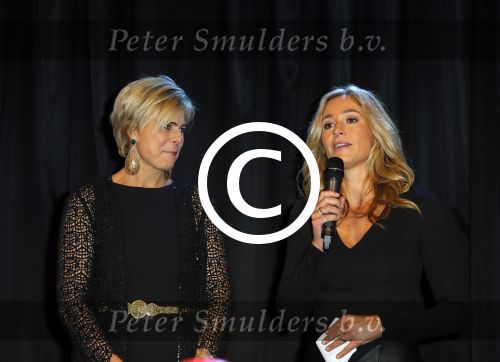Amsterdam 11 december 2014
Presentatie van het nieuwe tijdschrift en platform van Wendy v Dijk.
Prinses Laurentien onthult het eerste exemplaar.