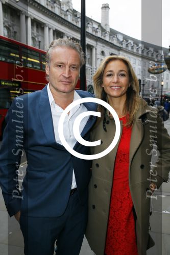 Londen 15 december 2014
Chantal janzen en Marco Geerartz trouwen in Hotel Cafe Royal.