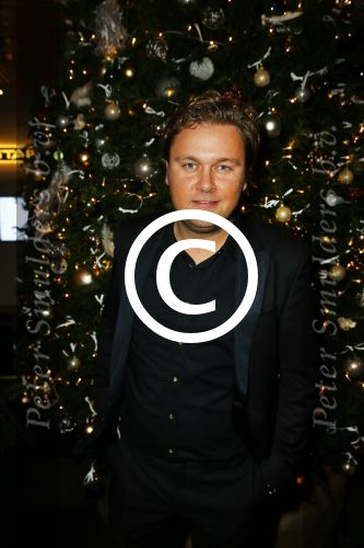 Amsterdam 11 december 2014
Luxery fair vip avond in de RAI. Wesly Bronkhorst met zijn vader moeder en een vriend