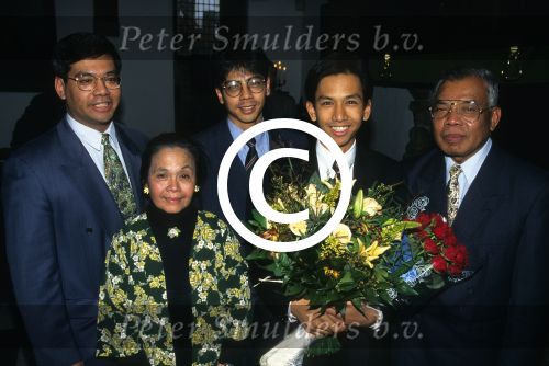 14 Maart 1996
Wibi Soerjadi met zijn vader, moeder en twee broers