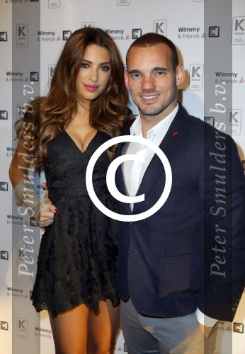 Blaricum 23 november 2014
Free a girl avond in Blaricum. Yolanthe Sneijder Cabau en Wesley Sneijder