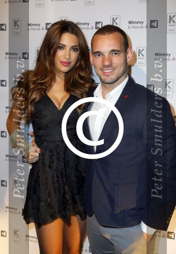Blaricum 23 november 2014
Free a girl avond in Blaricum. Yolanthe Sneijder Cabau en Wesley Sneijder