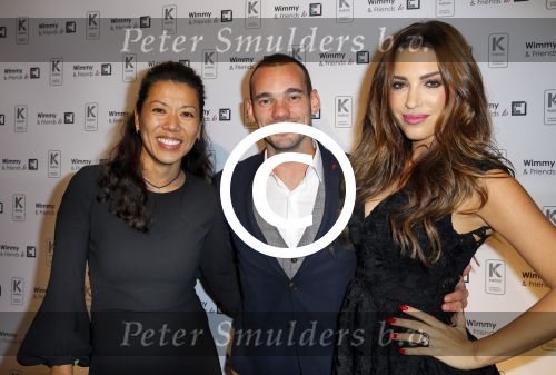 Blaricum 23 november 2014
Free a girl avond in Blaricum. Yolanthe Sneijder Cabau en Wesley Sneijder