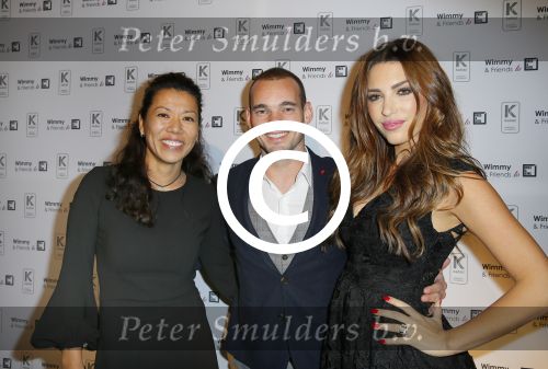 Blaricum 23 november 2014
Free a girl avond in Blaricum. Yolanthe Sneijder Cabau en Wesley Sneijder