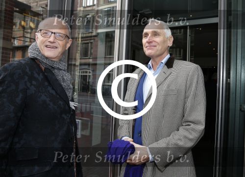 Amsterdam 23 november 2015 
Irene v d Laar stapt uit taxi.5 jaar nieuwe de la mar en 15 jaar de joop en Janine v d Ende foundation. Arthur Japin met partner
