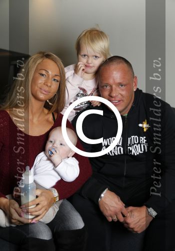 Den Haag, 23 November 2015
Barbie Samantha v d Plas met haar man Michael v d Plas en hun twee kinderen