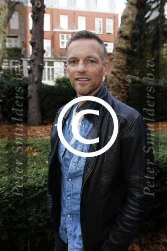 Amsterdam 20 november 2015 
Gigi Ravelle met haar vriend Roger Hodenius aan het winkelen.Presentatie cast Manneharten 2 met Daan Schuurmans, Barry Atsma, Jeroen Spitzenberger, Fabian Jansen en Mingus Dagelet.