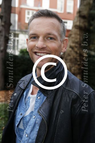 Amsterdam 20 november 2015 
Gigi Ravelle met haar vriend Roger Hodenius aan het winkelen.Presentatie cast Manneharten 2 met Daan Schuurmans, Barry Atsma, Jeroen Spitzenberger, Fabian Jansen en Mingus Dagelet.
