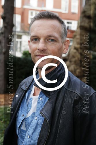 Amsterdam 20 november 2015 
Gigi Ravelle met haar vriend Roger Hodenius aan het winkelen.Presentatie cast Manneharten 2 met Daan Schuurmans, Barry Atsma, Jeroen Spitzenberger, Fabian Jansen en Mingus Dagelet.