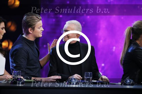Aalsmeer 20 november 2015
Sabia Boulahrouz zwanger in het programma Mindmasters van SBS6.
Mindmasters Live, Uri Geller, Walter Rolfo, Patty Brard  Wolter Kroes Jochem v Gelder Peter R de Vries Boer geile Geert Monique Smit Patty Brard Kay nambiar en K# Lisa Michels. Kim LIan v d Meij presenteert het in studio Aalsmeer.