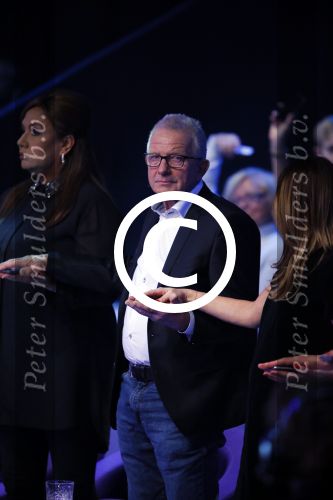 Aalsmeer 27 november 20152e en laatste aflevering van sbs6 programma mindmasters met oa Peter R de Vries Sabia Boulahrouz Patty Brard Patricia Paay Boer Geert en Maarten v d Weijden. Kim Lian v d Meij presenteert het programma. Wegens tegenvallende kijkcijfers werd het programma na twee afleveringen van de tv gehaald. sabia haar drie kinderen Katharina Amaya en Daamin waren aanwezig met de tante (aupair) van Sabia