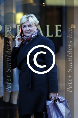 Amsterdam 25 november 2015 
Caroline Tensen doet boodschappen op de pc hooftstraat