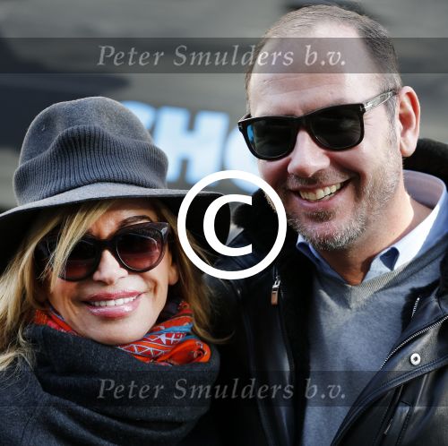 Amsterdam 28 november 2015 
Connie Breukhoven met vriend Eugene v Dun op de cornelis schuytstraat