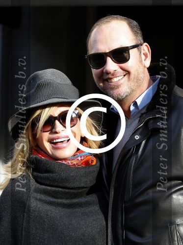 Amsterdam 28 november 2015 
Connie Breukhoven met vriend Eugene v Dun op de cornelis schuytstraat