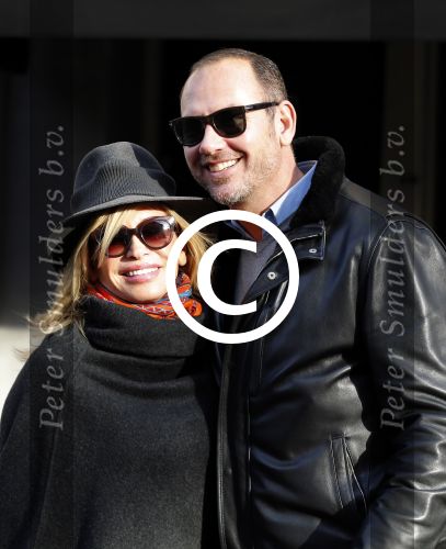 Amsterdam 28 november 2015 
Connie Breukhoven met vriend Eugene v Dun op de cornelis schuytstraat