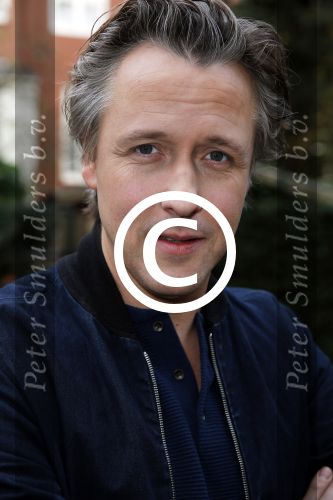 Amsterdam 20 november 2015 
Gigi Ravelle met haar vriend Roger Hodenius aan het winkelen.Presentatie cast Manneharten 2 met Daan Schuurmans, Barry Atsma, Jeroen Spitzenberger, Fabian Jansen en Mingus Dagelet.