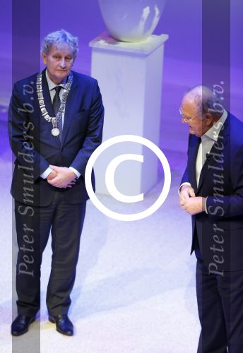 Amsterdam 23 november 2015 
Irene v d Laar stapt uit taxi.5 jaar nieuwe de la mar en 15 jaar de joop en Janine v d Ende foundation. Eberhard v d Laan