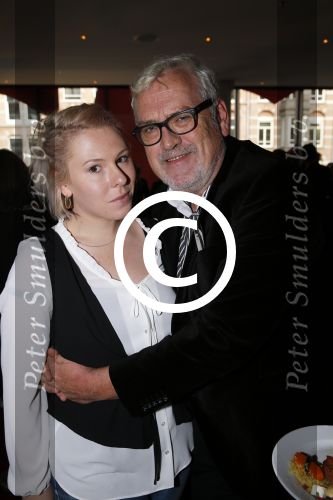 Amsterdam 23 november 2015 
Irene v d Laar stapt uit taxi.5 jaar nieuwe de la mar en 15 jaar de joop en Janine v d Ende foundation. Ernst Daniel Smid met dochter Coosje