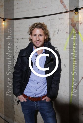 Halfweg 19 november 2015
presentatie SBS6 in sugar city. Ewout Genemans
