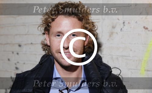 Halfweg 19 november 2015
presentatie SBS6 in sugar city. Ewout Genemans