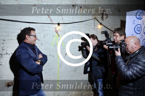 Halfweg 19 november 2015
presentatie SBS6 in sugar city. 
Gerard Joling