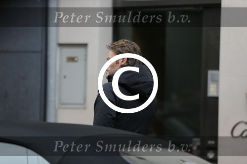 Amsterdam 20 november 2015 
Gigi Ravelli met haar vriend Roger Hodenius aan het winkelen.