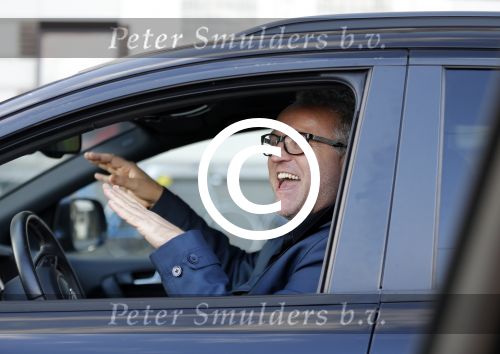 Amsterdam 28 november 2015
Gordon zingend in zijn auto