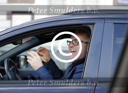 Amsterdam 28 november 2015
Gordon zingend in zijn auto