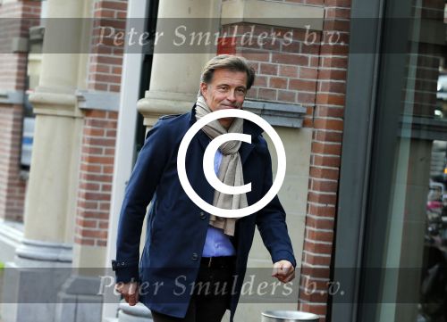 Amsterdam 23 november 2015 
Irene v d Laar stapt uit taxi.5 jaar nieuwe de la mar en 15 jaar de joop en Janine v d Ende foundation. Hubert Deitmers
