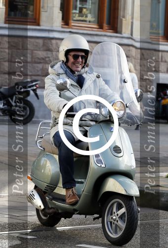 Amsterdam 28 november 2015  
Huub Stapel op zijn vespa scooter
