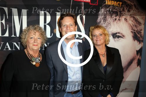 Haarlem 29 november 2015
Premiere Willem Ruis in de schouwburg van Haarlem.
Eva Ruis, Ineke Mulder (ex Willem Ruis), Suus Ruisen Nicolas Ruis