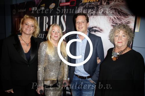 Haarlem 29 november 2015
Premiere Willem Ruis in de schouwburg van Haarlem.
Eva Ruis, Ineke Mulder (ex Willem Ruis), Suus Ruisen Nicolas Ruis