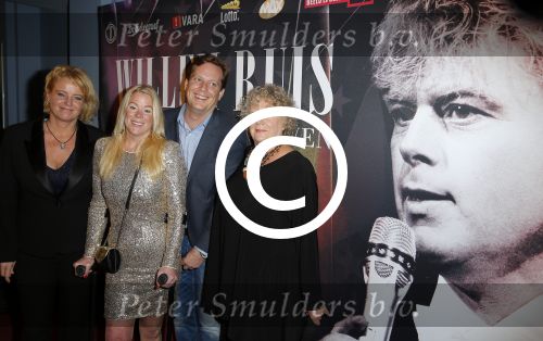 Haarlem 29 november 2015
Premiere Willem Ruis in de schouwburg van Haarlem.
Eva Ruis, Ineke Mulder (ex Willem Ruis), Suus Ruisen Nicolas Ruis