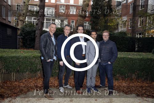 Amsterdam 20 november 2015 
Gigi Ravelle met haar vriend Roger Hodenius aan het winkelen.Presentatie cast Manneharten 2 met Daan Schuurmans, Barry Atsma, Jeroen Spitzenberger, Fabian Jansen en Mingus Dagelet.