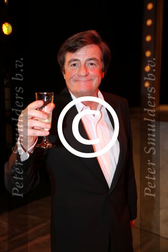 Haarlem 29 november 2015
Premiere Willem Ruis in de schouwburg van Haarlem.
Eva Ruis, Ineke  Mulder (ex Willem Ruis), Suus Ruis en Nicolas Ruis na afloop van de premiere van Willem Ruis, de show . Cast bestaat uit Xander v Vledder Maaike Widdershoven Johnny Kraaykamp en  Rob v d Meeberg .